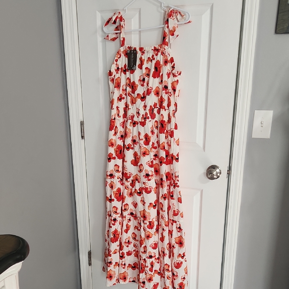 NWT. Matilda Jane Siesta Poppy Maxi Dress Size. Medium
